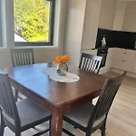 Sentral, Stor I 2 Etg Inntil 4 Pers Apartament Svolvær