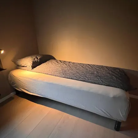 Sentral, Stor I 2 Etg Inntil 4 Pers Appartement *