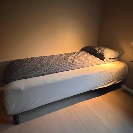 Sentral, Stor I 2 Etg Inntil 4 Pers Appartement Svolvær