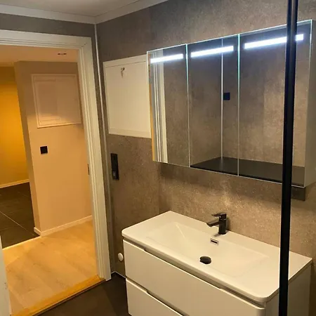 Apartmán Sentral, Stor I 2 Etg Inntil 4 Pers Svolvær
