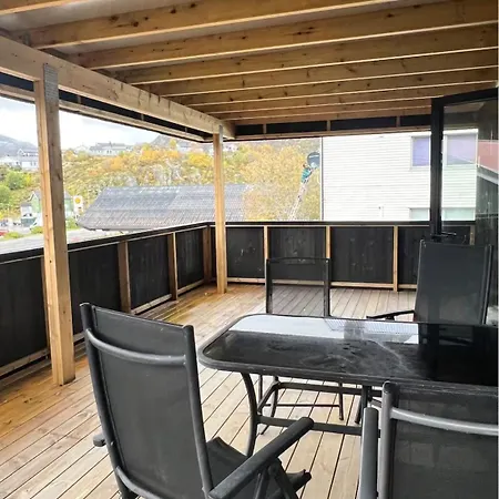 Mountain View, 2 Bedrooms, Svolvaer, Lofoten 公寓 *
