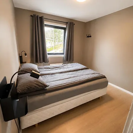 Mountain View, 2 Bedrooms, Svolvaer, Lofoten * 斯沃尔韦尔