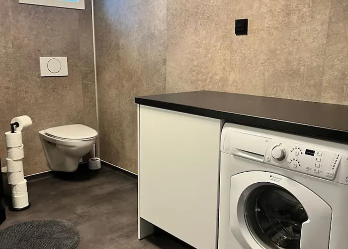 Sentral, Stor I 2 Etg Inntil 4 Pers Svolvær